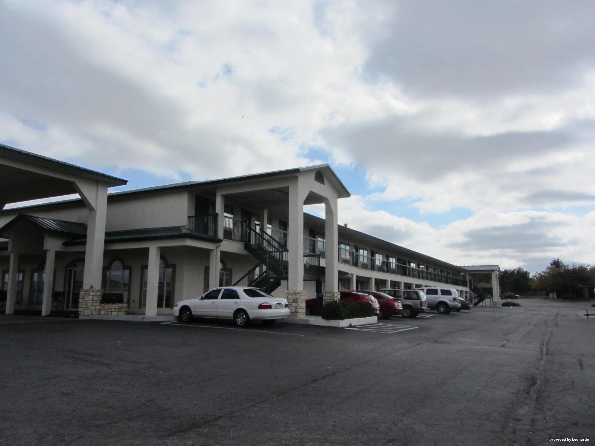 Days Inn By Wyndham San Angelo Exterior photo